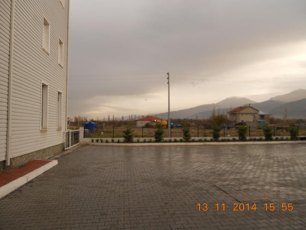 Yasar Hotel Sultandagi Экстерьер фото