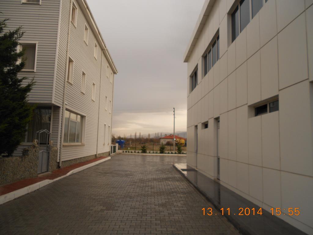 Yasar Hotel Sultandagi Экстерьер фото