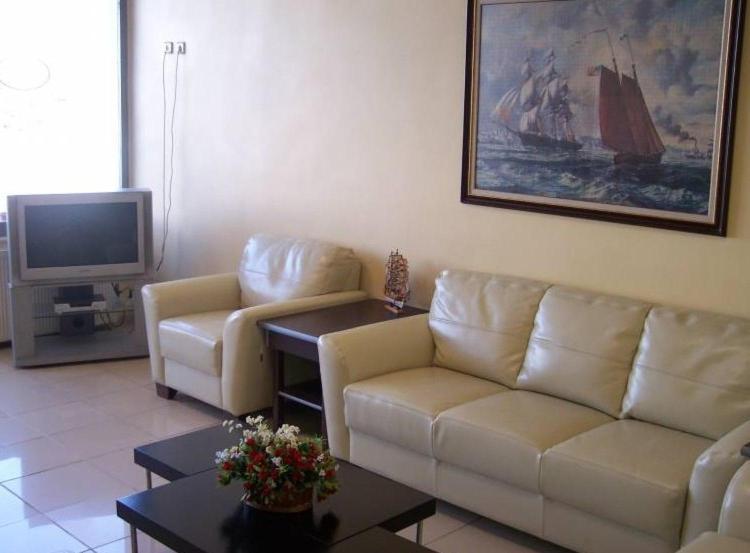 Yasar Hotel Sultandagi Экстерьер фото